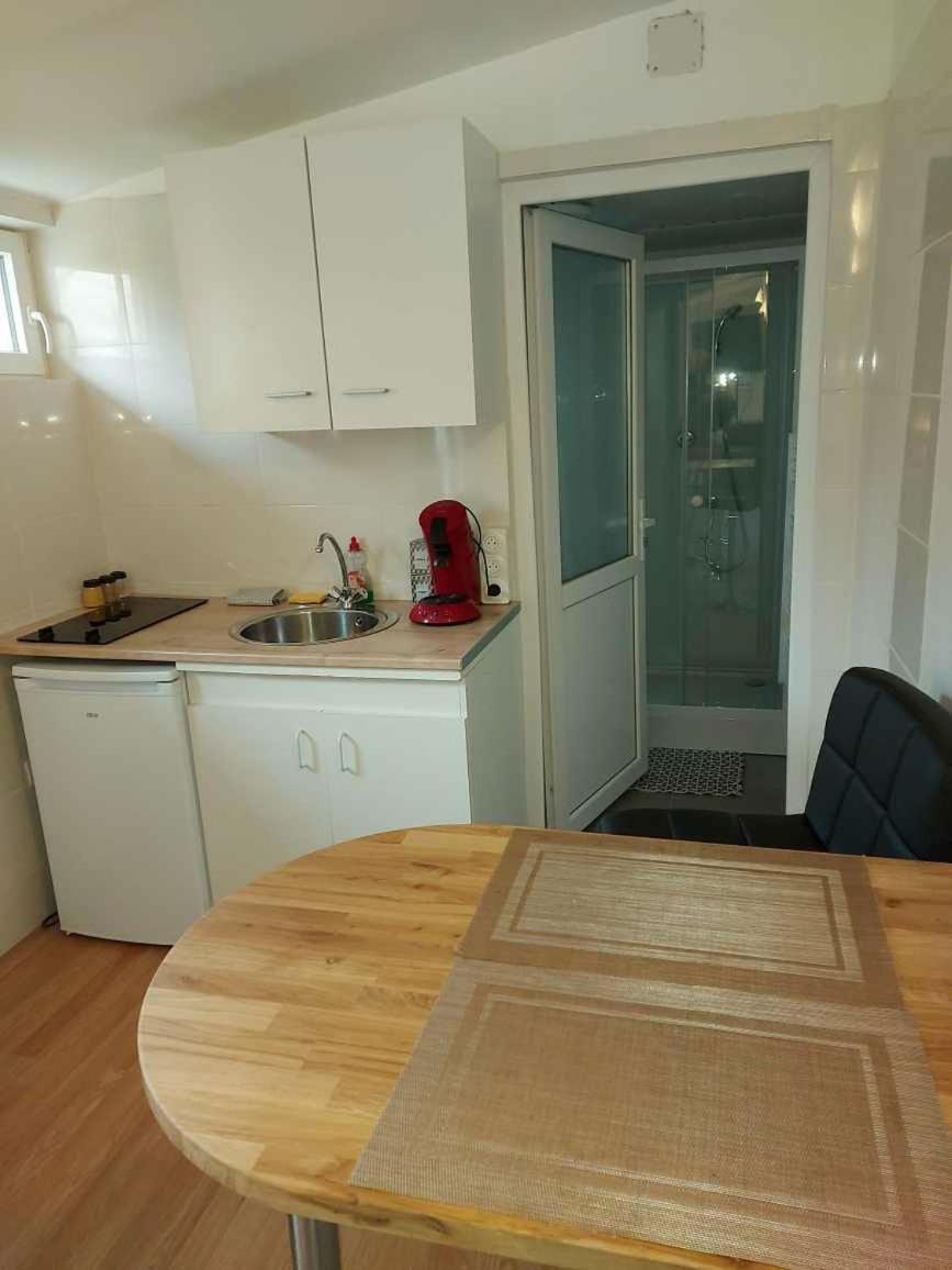 Studio Au Calme Wifi 600M Centre Ville Parking Gratuit Devant Castres  Bagian luar foto